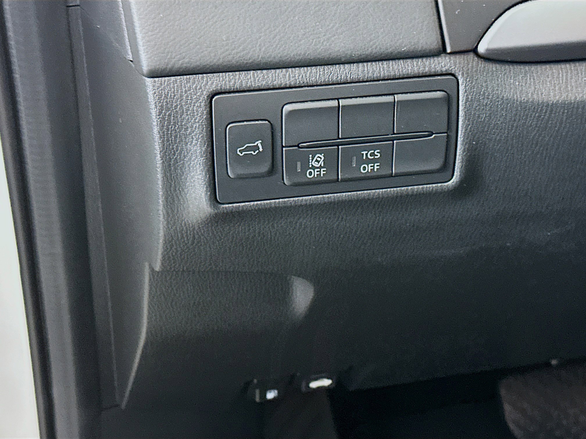 Used 2018 MAZDA CX-9 Touring image 17