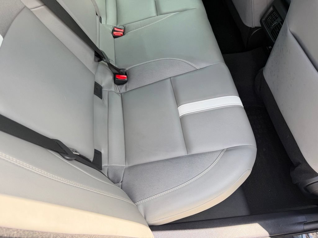 Used 2025 Toyota Camry SE FWD image 18
