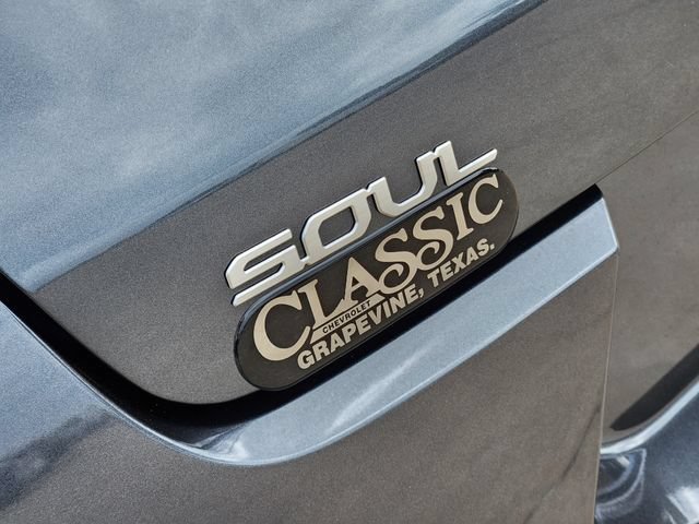 Used 2025 Kia Soul LX w/ LX Technology Package FWD image 9