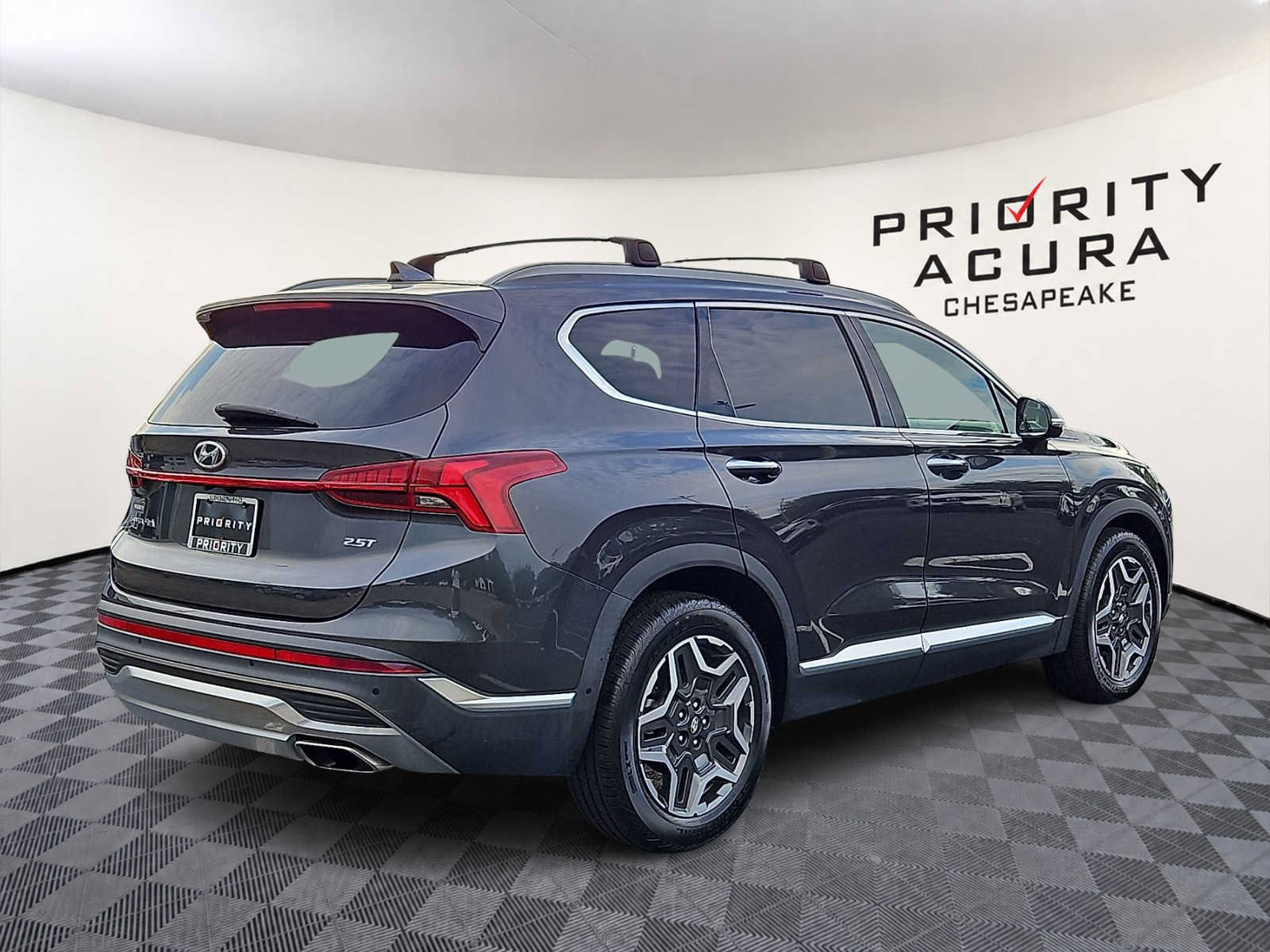 Used 2021 Hyundai Santa Fe Limited w/ Cargo Package FWD image 4