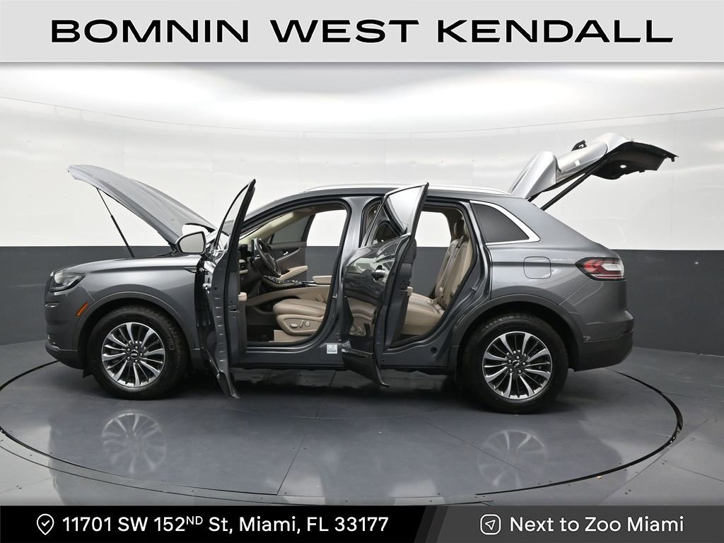 Used 2023 Lincoln Nautilus AWD w/ Premium Package image 30