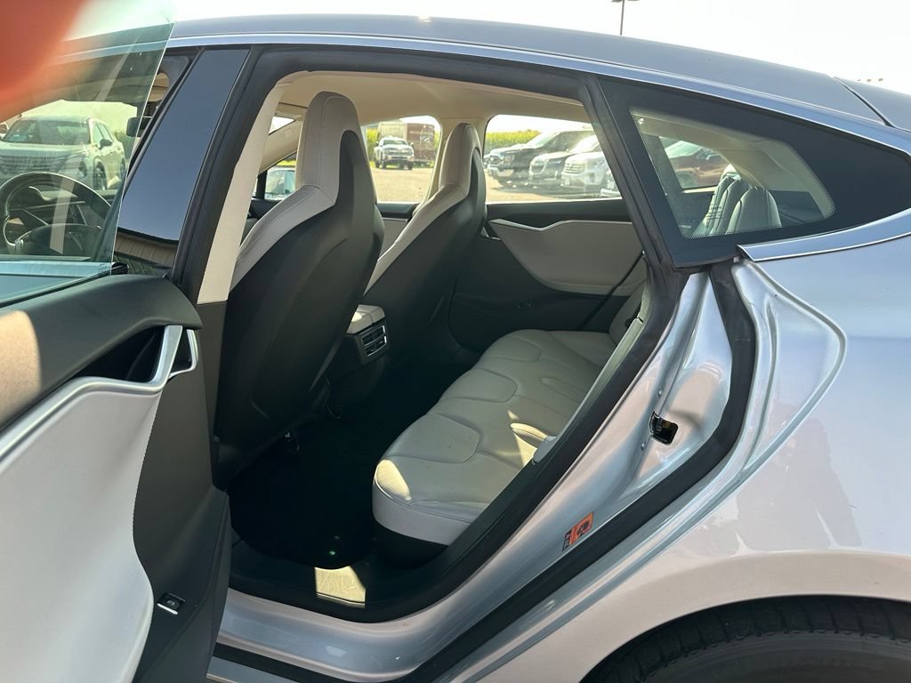 Used 2013 Tesla Model S Performance RWD image 19