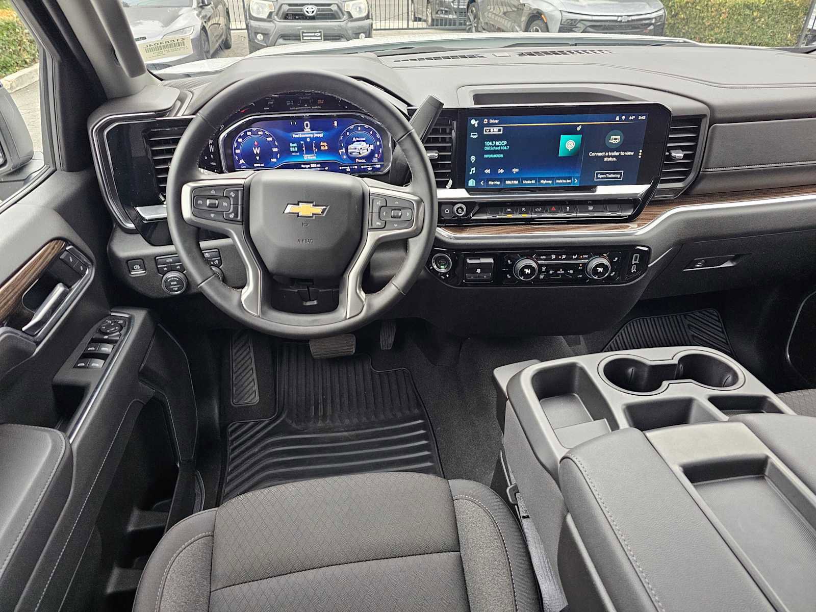 Used 2025 Chevrolet Silverado 1500 LT w/ Convenience Package II image 18