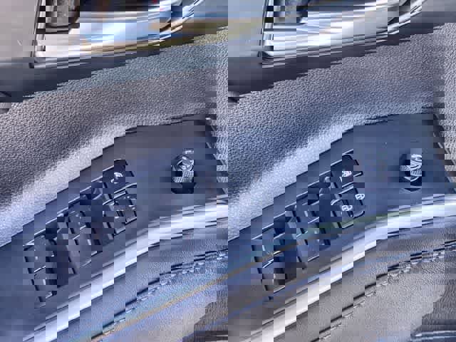 Used 2024 Toyota Highlander XSE FWD image 30