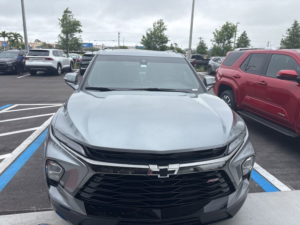 Used 2025 Chevrolet Blazer RS w/ Driver Confidence II Package image 2