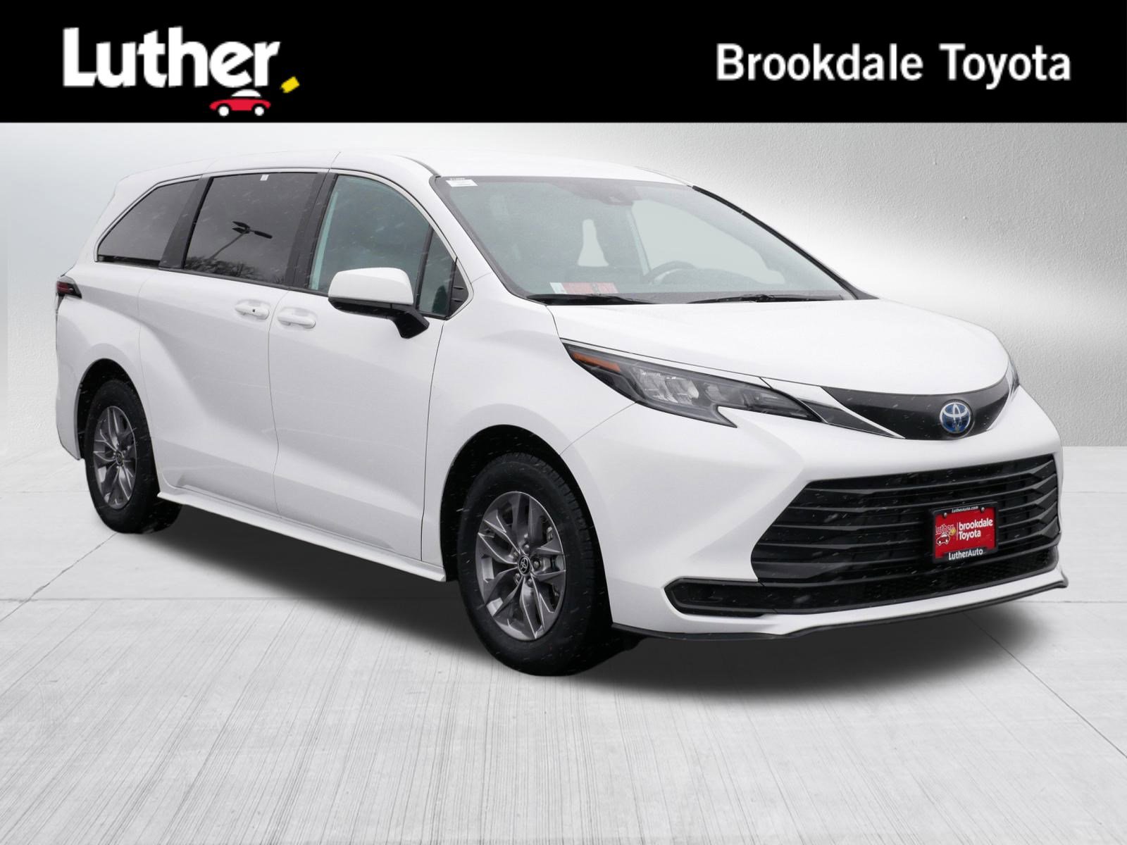 Certified 2025 Toyota Sienna LE video 1