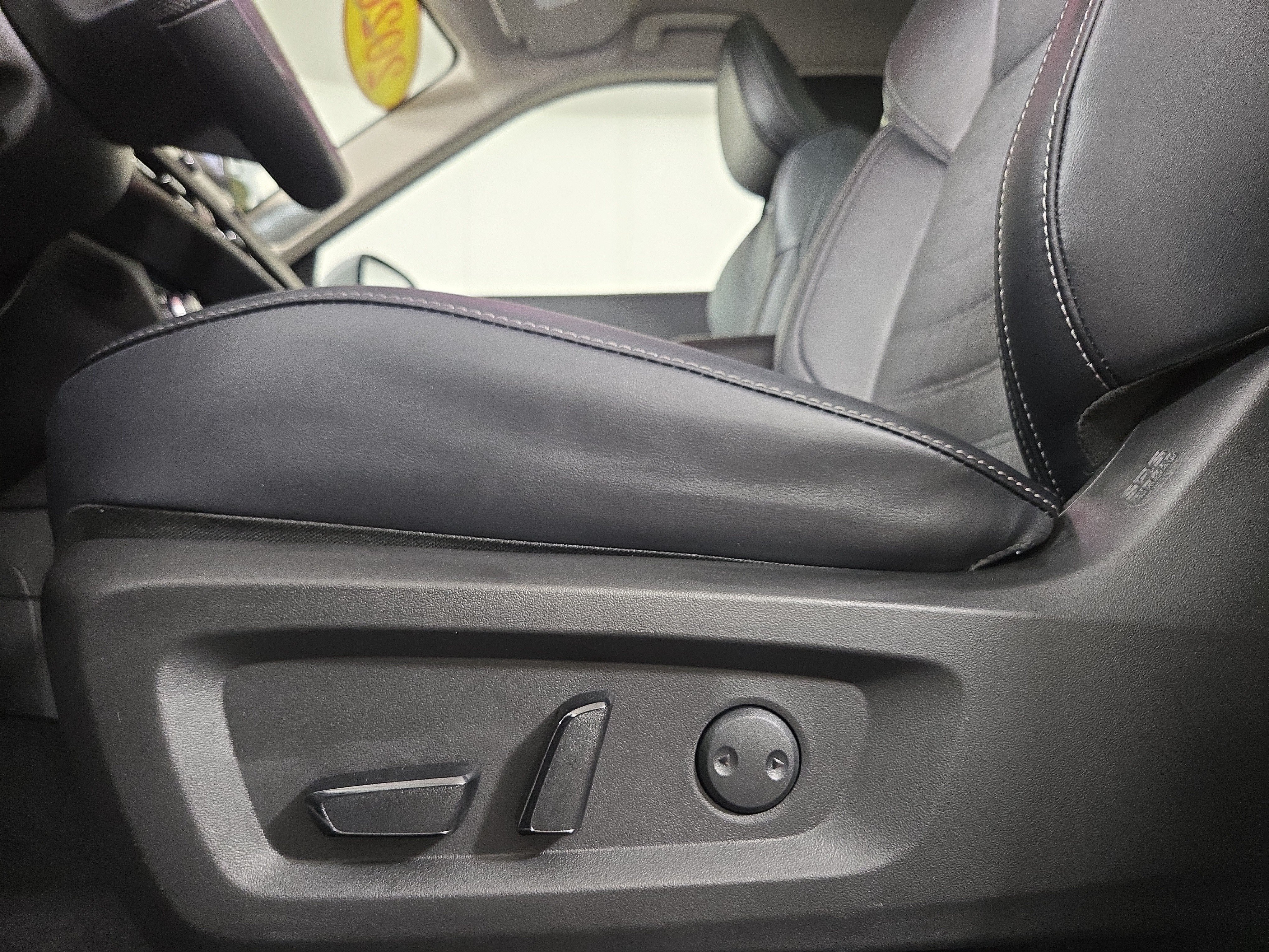 New 2026 Mitsubishi Outlander SE AWD/4WD image 31