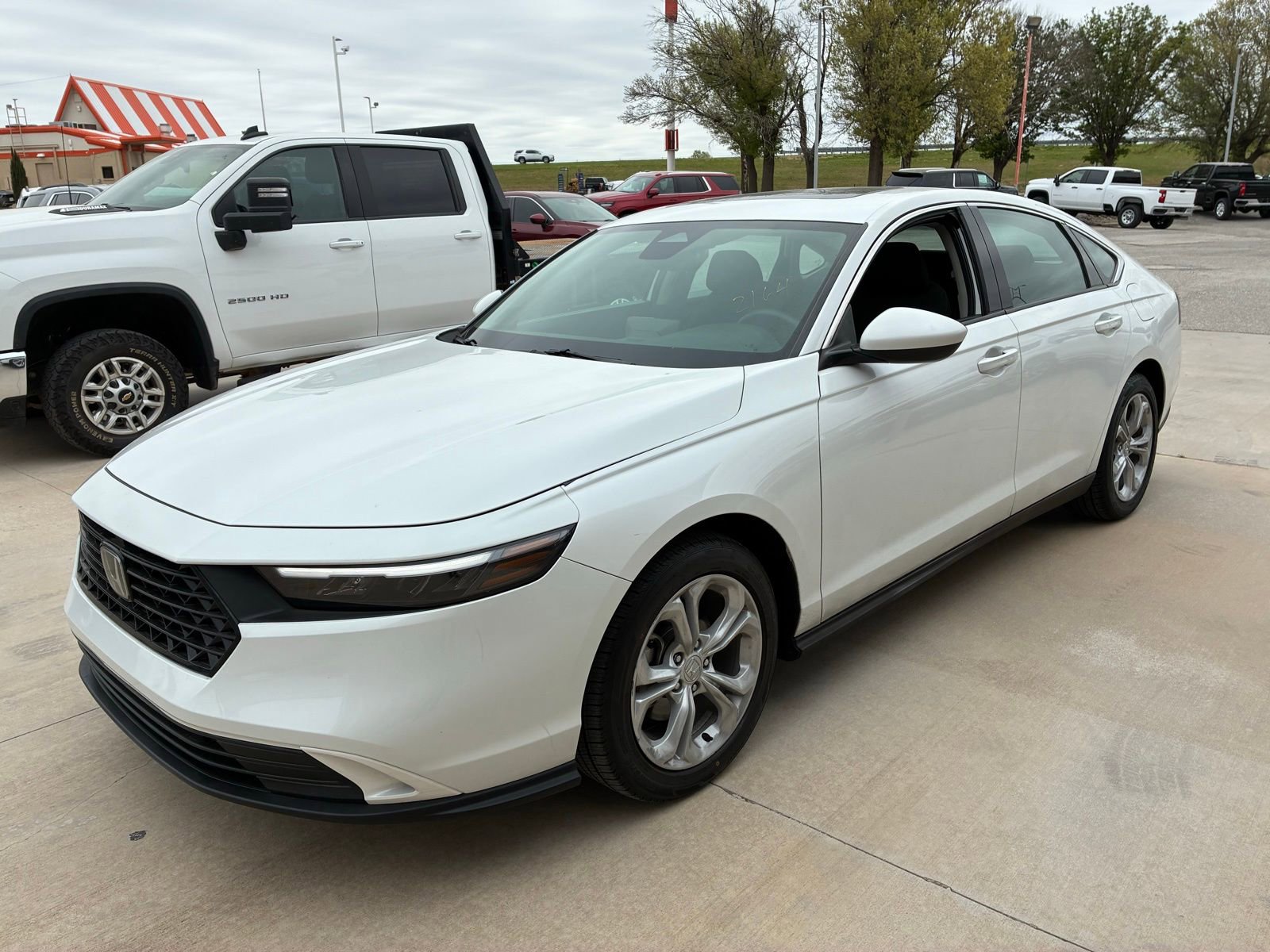 Used 2024 Honda Accord EX image 1