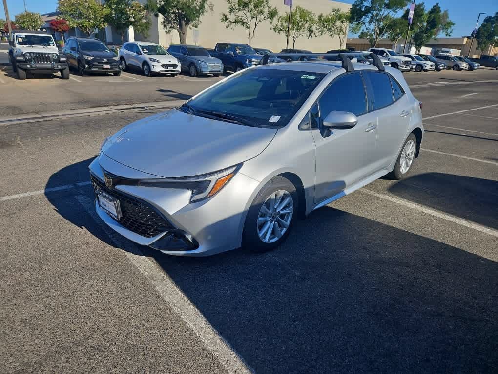 Used 2023 Toyota Corolla SE FWD image 1
