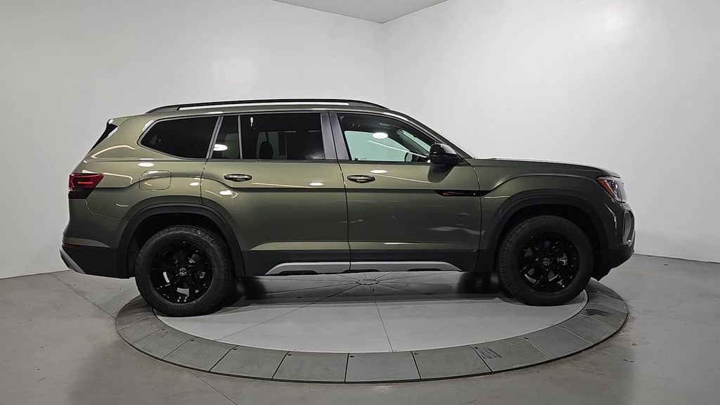 New 2026 Volkswagen Atlas Peak Edition image 6