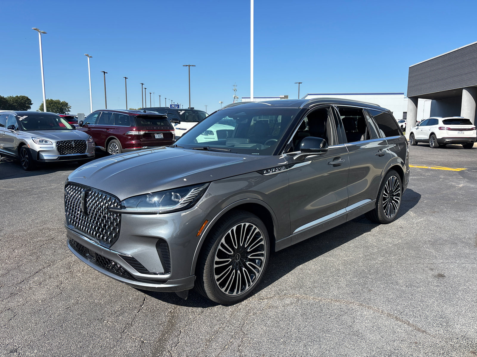 New 2025 Lincoln Aviator Black Label image 3