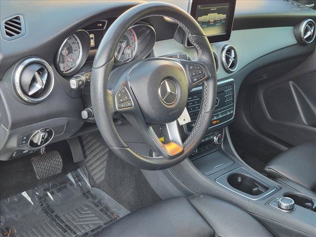 Used 2017 Mercedes-Benz GLA 250 4MATIC image 8