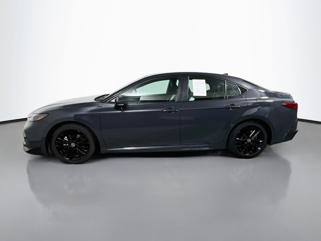 Used 2025 Toyota Camry SE FWD image 6