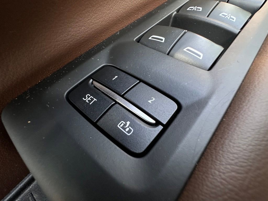 Used 2021 Chevrolet Tahoe High Country w/ Premium Package AWD/4WD image 25