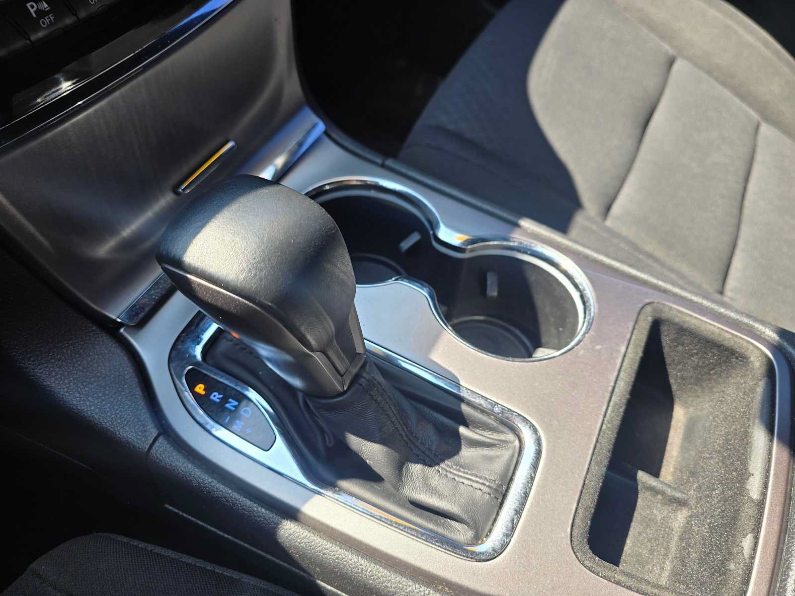 Used 2019 Jeep Grand Cherokee Laredo RWD image 31