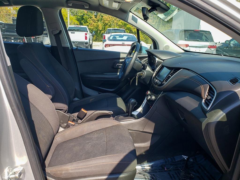 Used 2017 Chevrolet Trax LS image 29