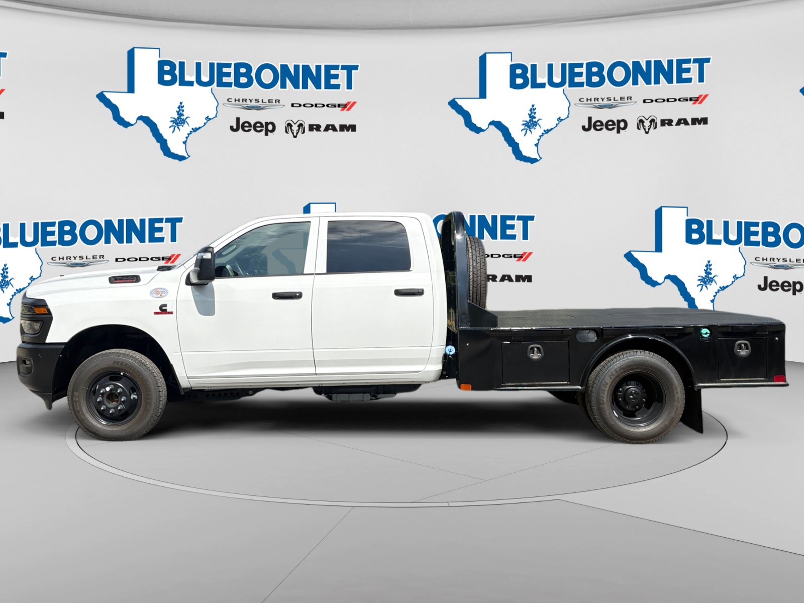 New 2026 RAM 3500 Tradesman AWD/4WD image 8