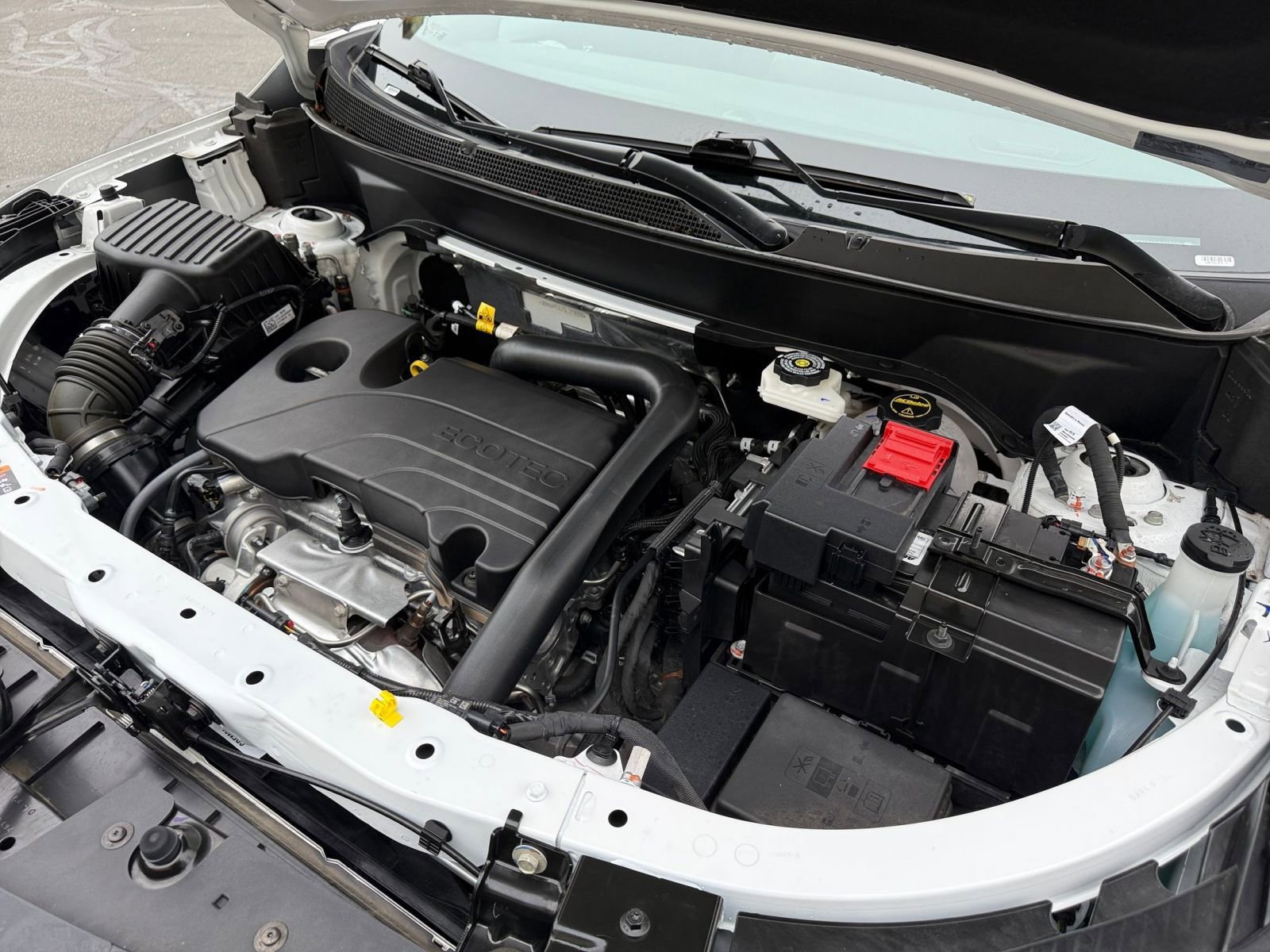 Used 2025 Chevrolet Equinox LT image 32