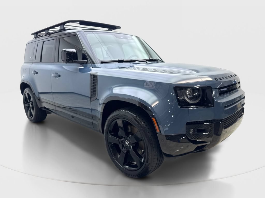 Used 2024 Land Rover Defender 110 X-Dynamic SE AWD/4WD image 4