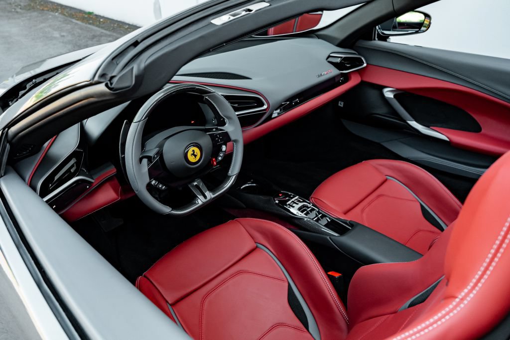 Used 2023 Ferrari 296 GTS RWD image 35
