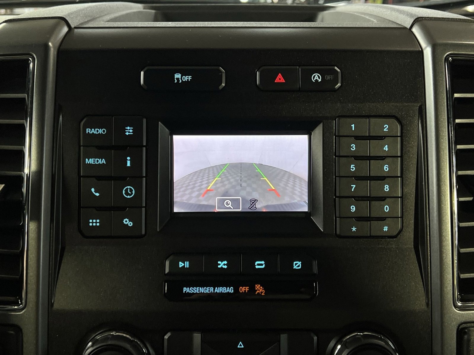 Used 2018 Ford F150 XLT image 19