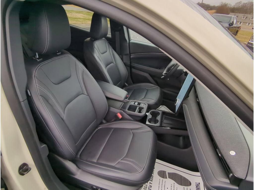 Used 2025 Ford Mustang Mach-E Premium image 29