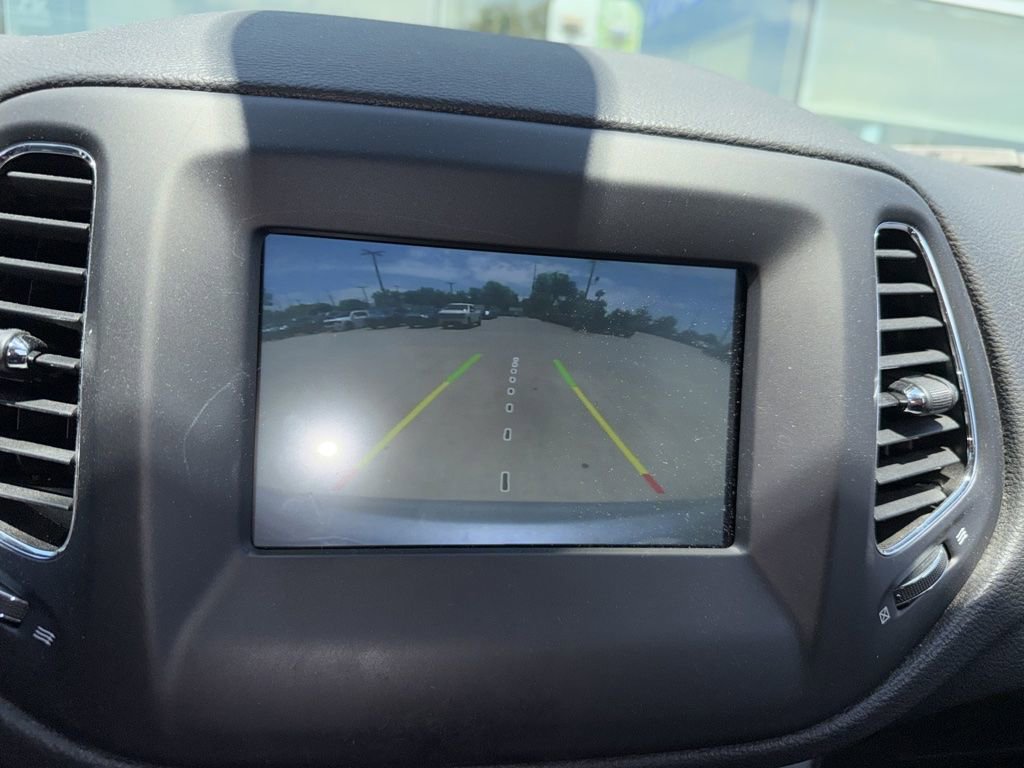 Used 2019 Jeep Compass Latitude FWD image 7