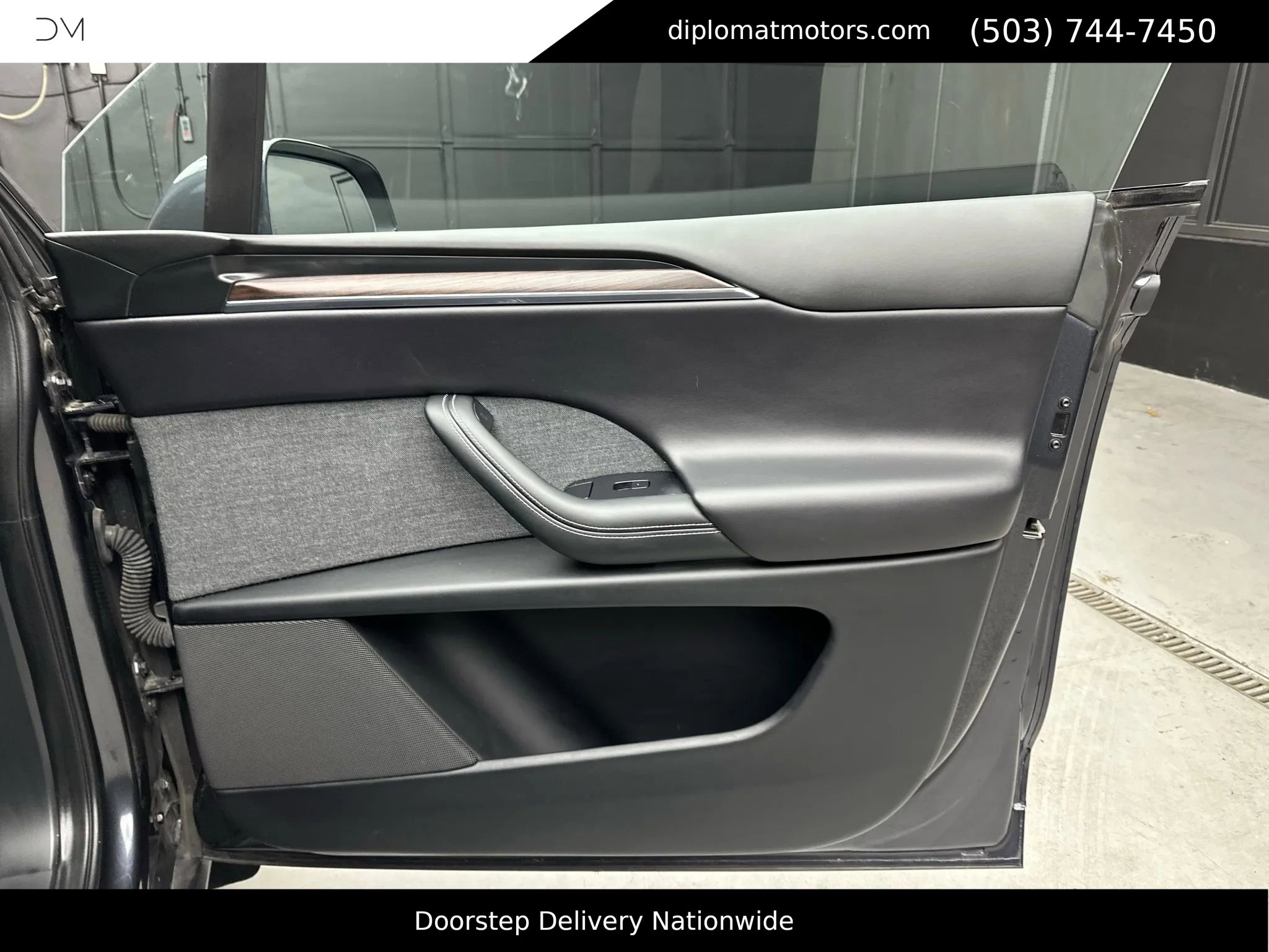 Used 2024 Tesla Model X image 25