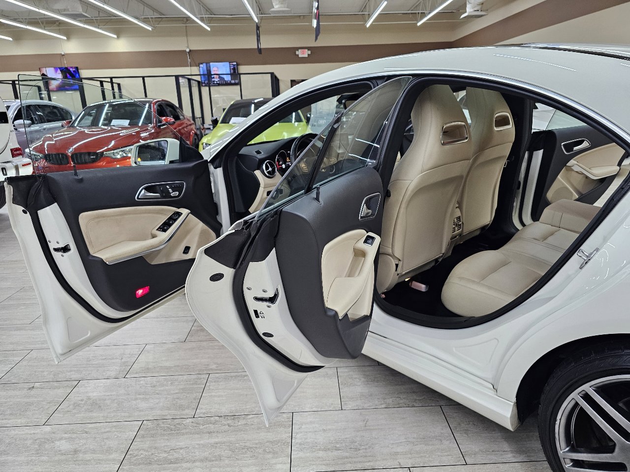 Used 2018 Mercedes-Benz CLA 250 4MATIC image 17