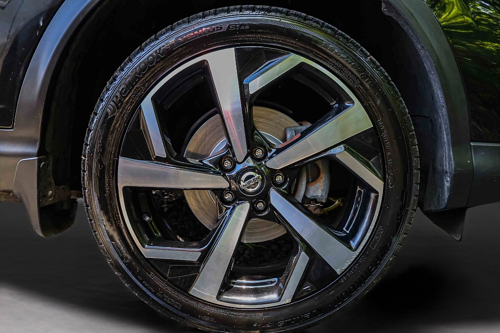Used 2020 Nissan Rogue Sport SL AWD/4WD image 28