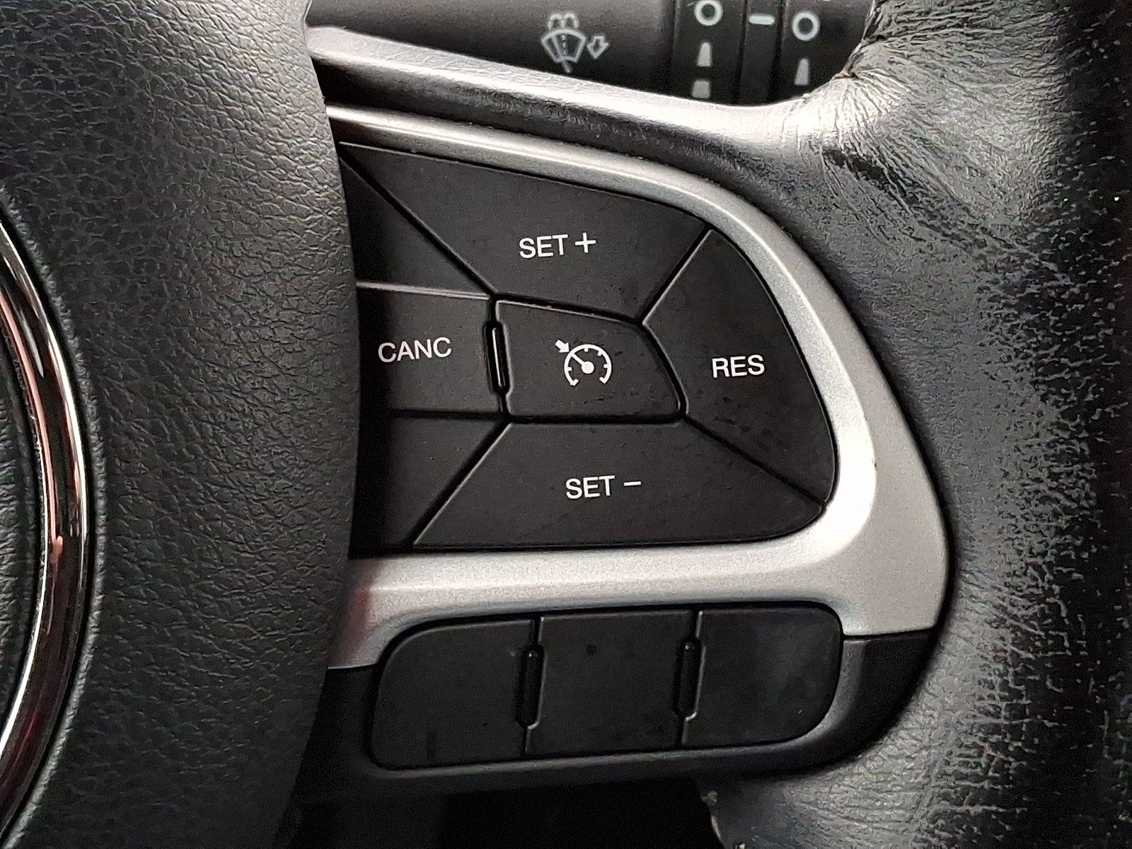 Used 2020 Jeep Renegade Latitude w/ Cold Weather Group image 20