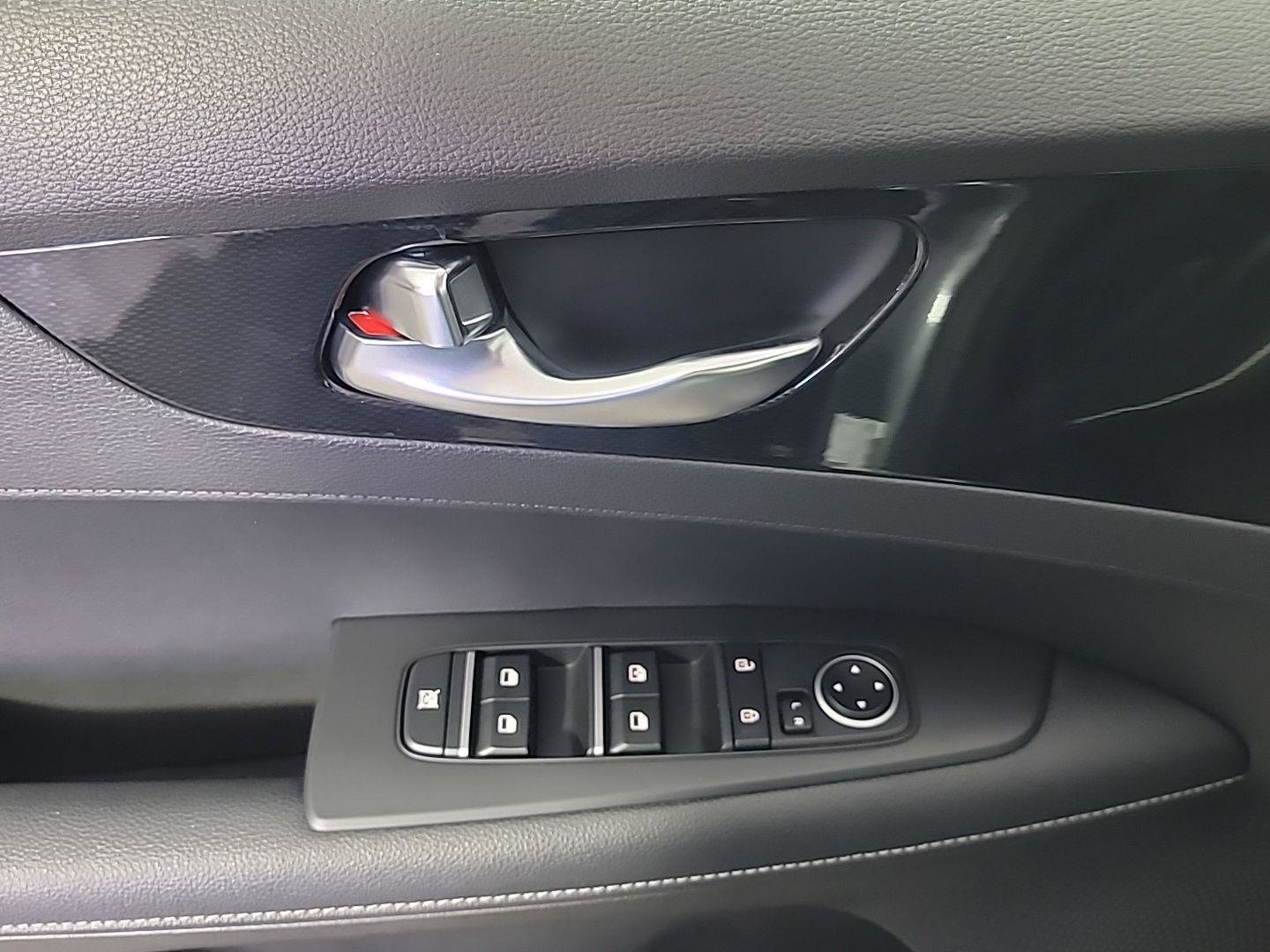 Used 2023 Kia Forte GT-Line image 34