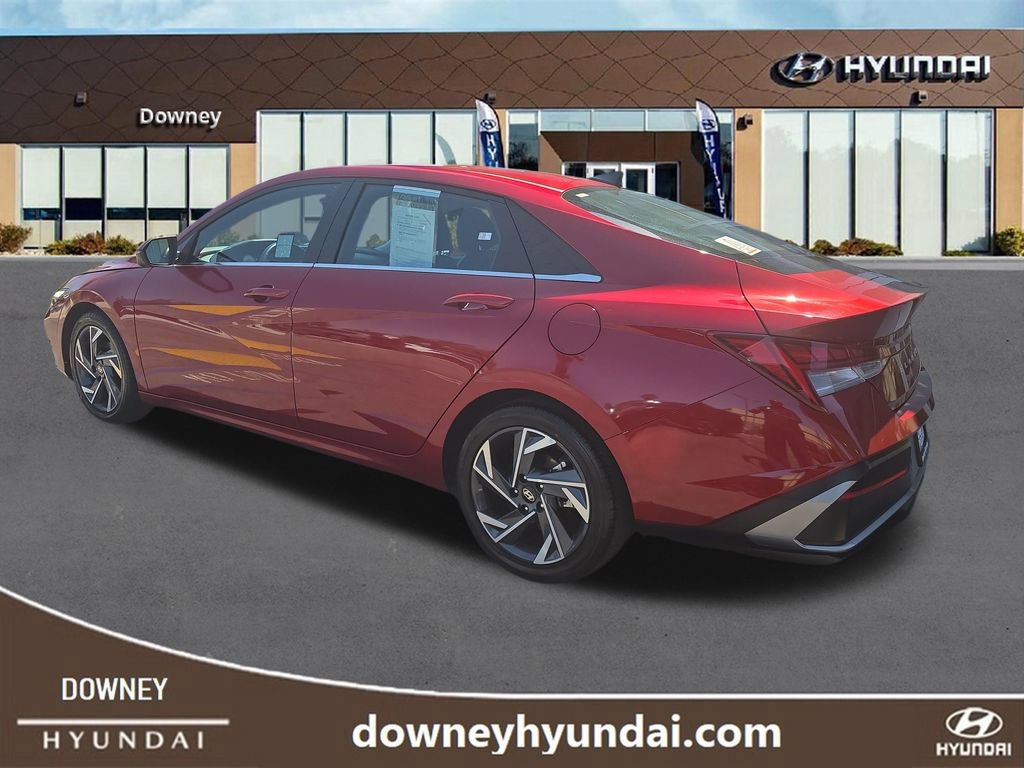 Used 2024 Hyundai Elantra Limited FWD image 3