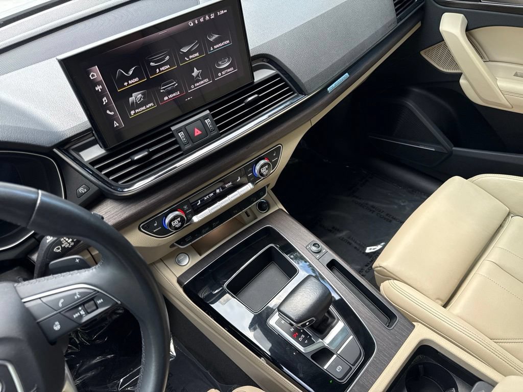 Used 2021 Audi Q5 2.0T Premium Plus w/ Premium Plus Package AWD/4WD image 23