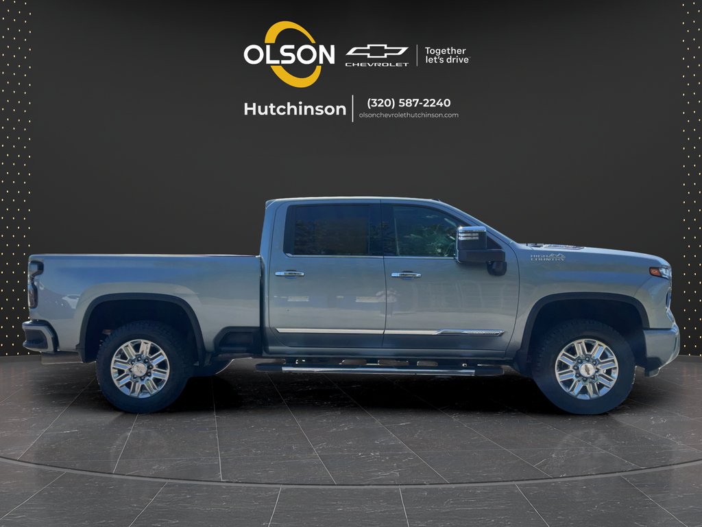 Used 2024 Chevrolet Silverado 2500 High Country w/ High Country Premium Package AWD/4WD image 14