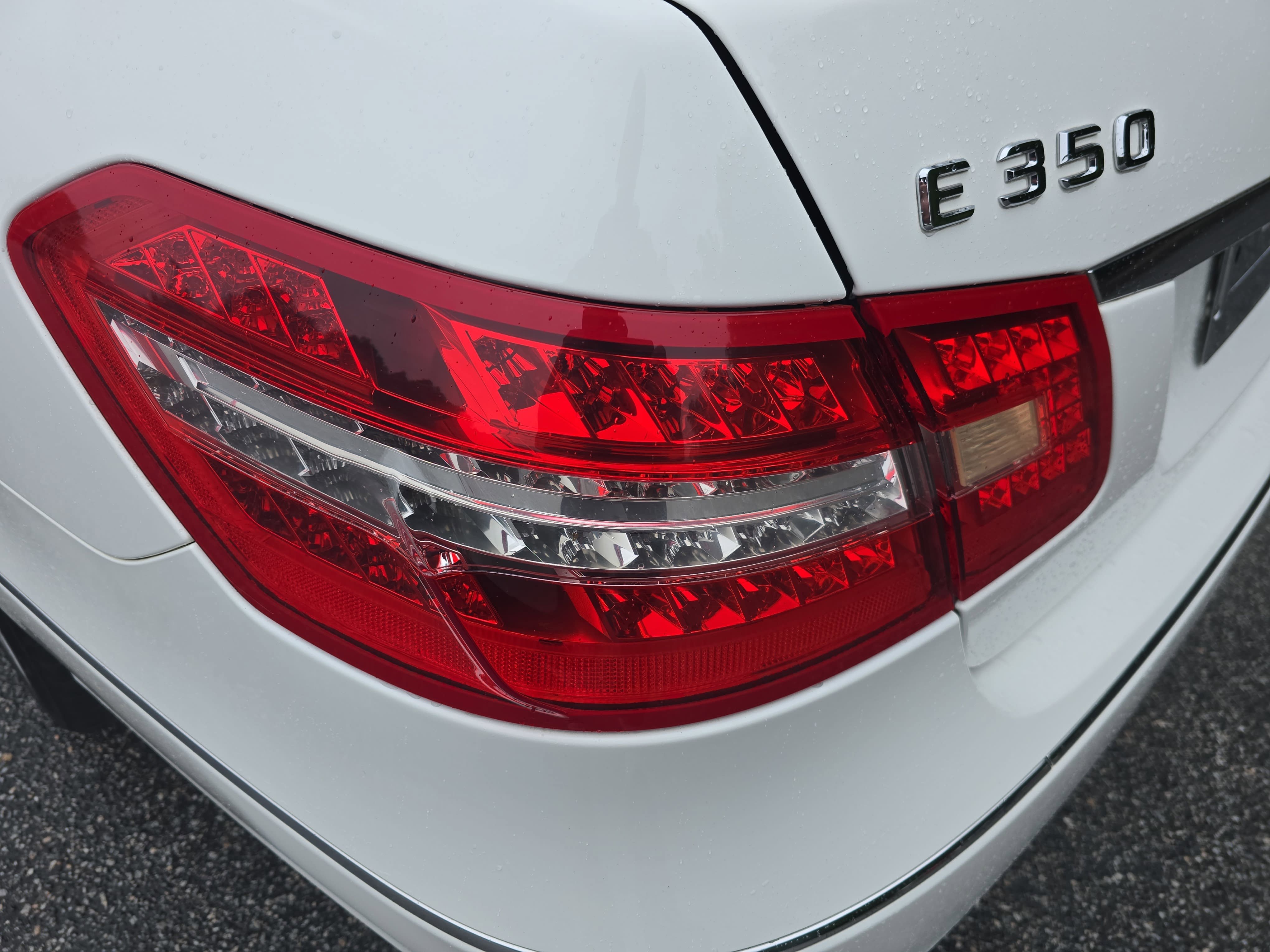 Used 2013 Mercedes-Benz E 350 Sedan image 32