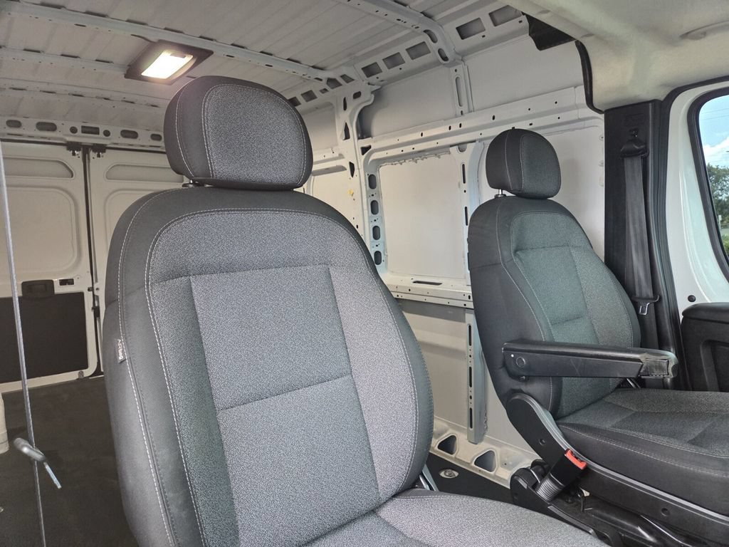 Used 2023 RAM ProMaster 2500 FWD image 11