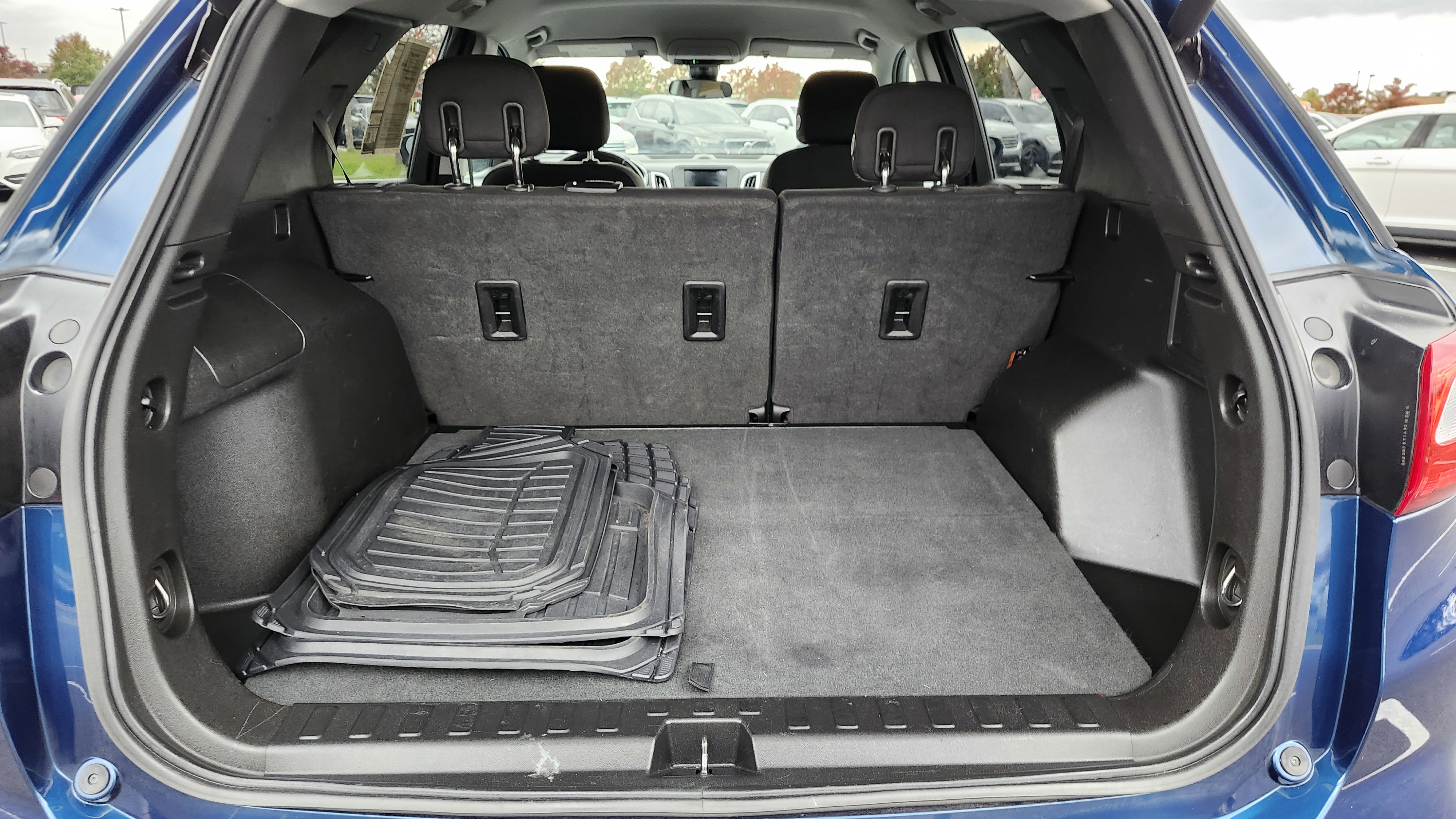 Used 2019 Chevrolet Equinox LT w/ Driver Convenience Package image 16