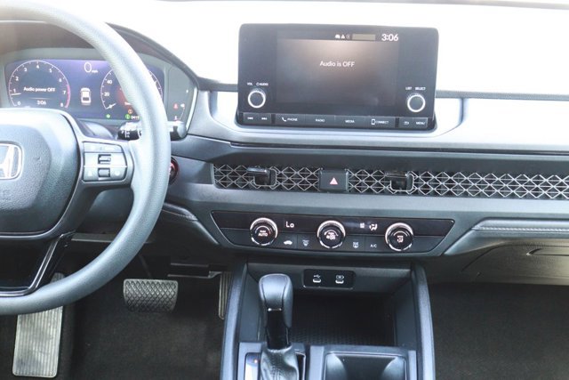 Used 2023 Honda Accord LX image 15