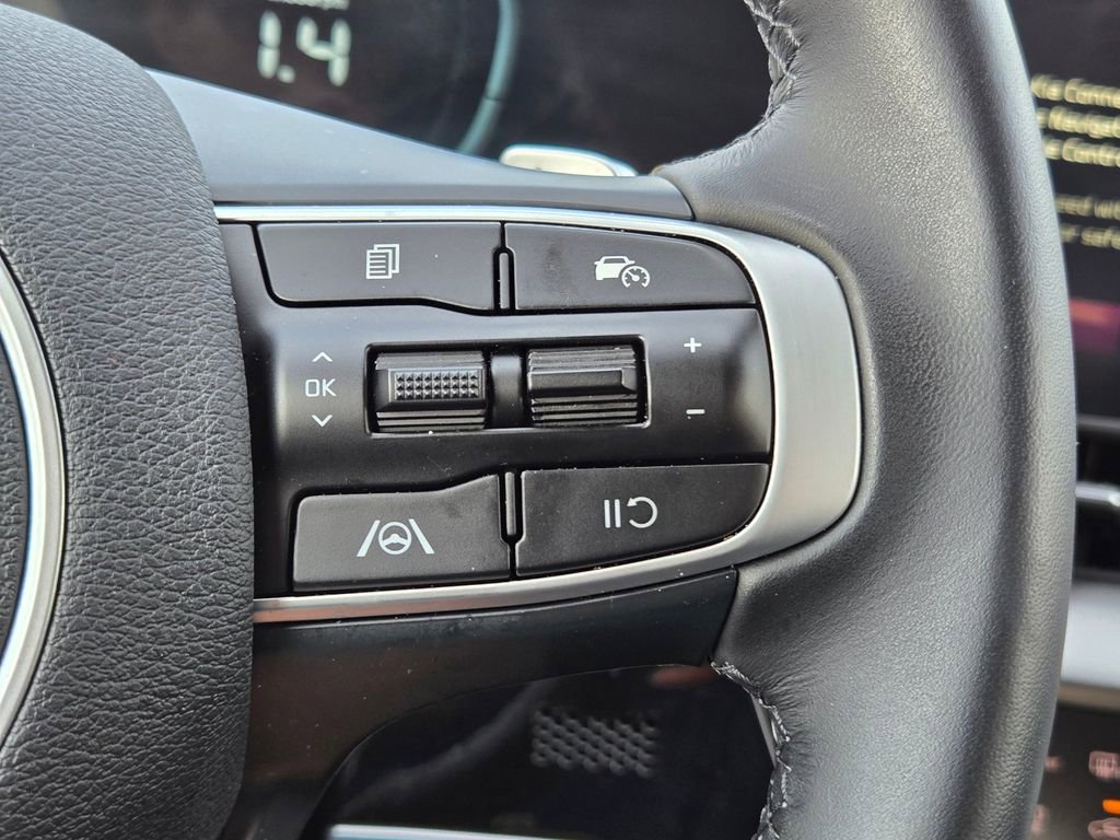 Certified 2025 Kia Sportage EX w/ EX Premium Package AWD/4WD image 25