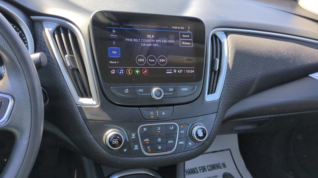 Used 2024 Chevrolet Malibu LT FWD image 17