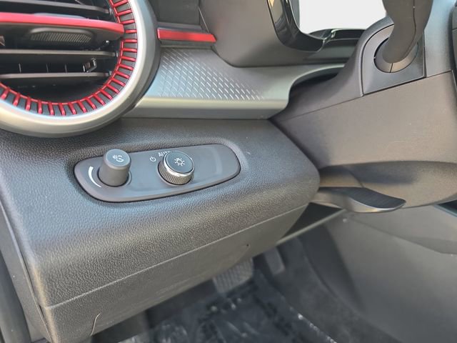 Used 2024 Chevrolet Trax RS w/ Driver Confidence Package image 29