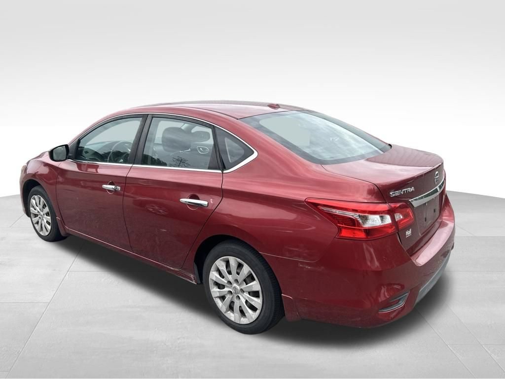 Used 2017 Nissan Sentra SV FWD image 3