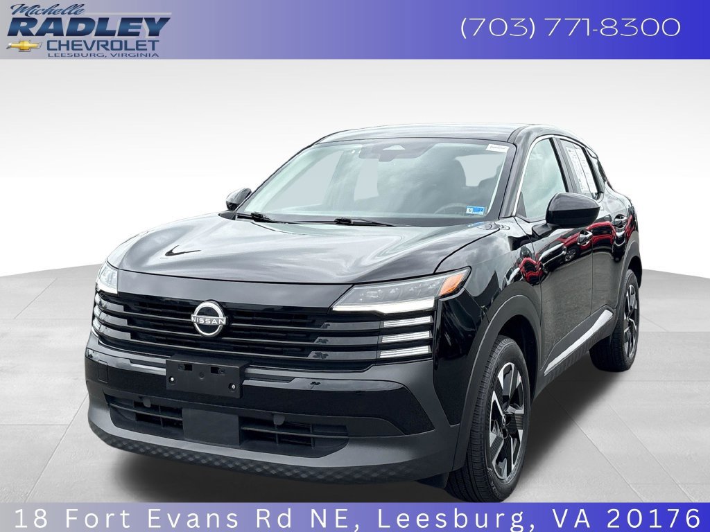 Used 2025 Nissan Kicks SV AWD/4WD image 1