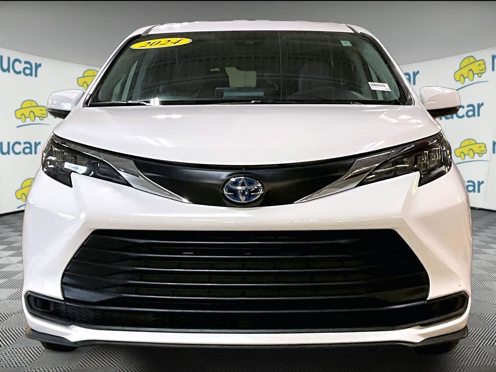 Used 2024 Toyota Sienna LE video 2