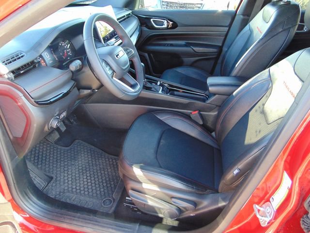 Used 2025 Jeep Compass Trailhawk AWD/4WD image 11