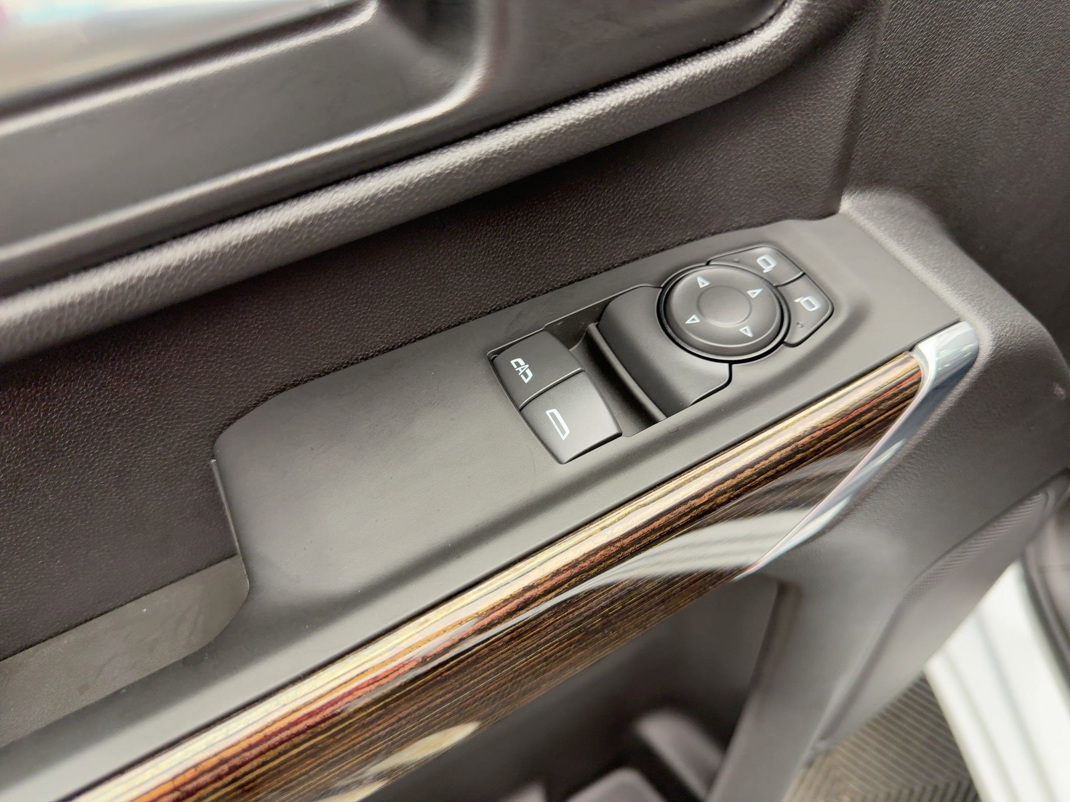 Certified 2025 GMC Sierra 2500 SLE w/ SLE Convenience Package image 13