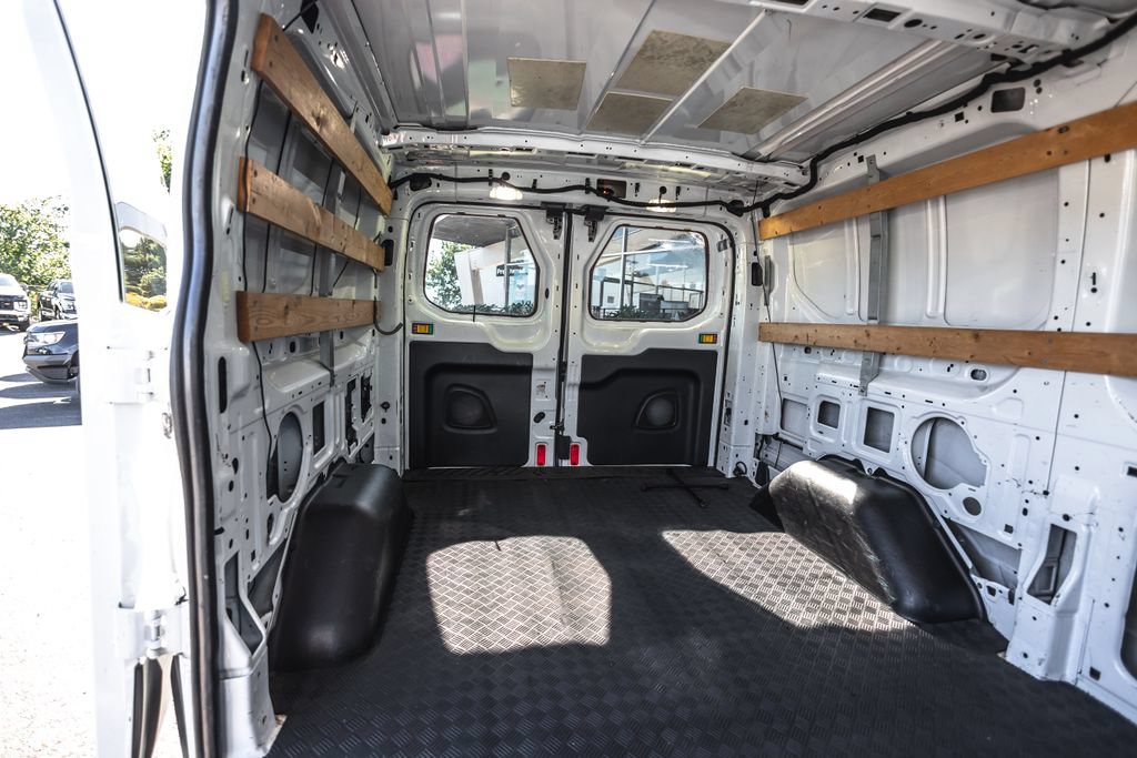 Used 2017 Ford Transit 250 130 Low Roof w/ Exterior Upgrade Package RWD image 23