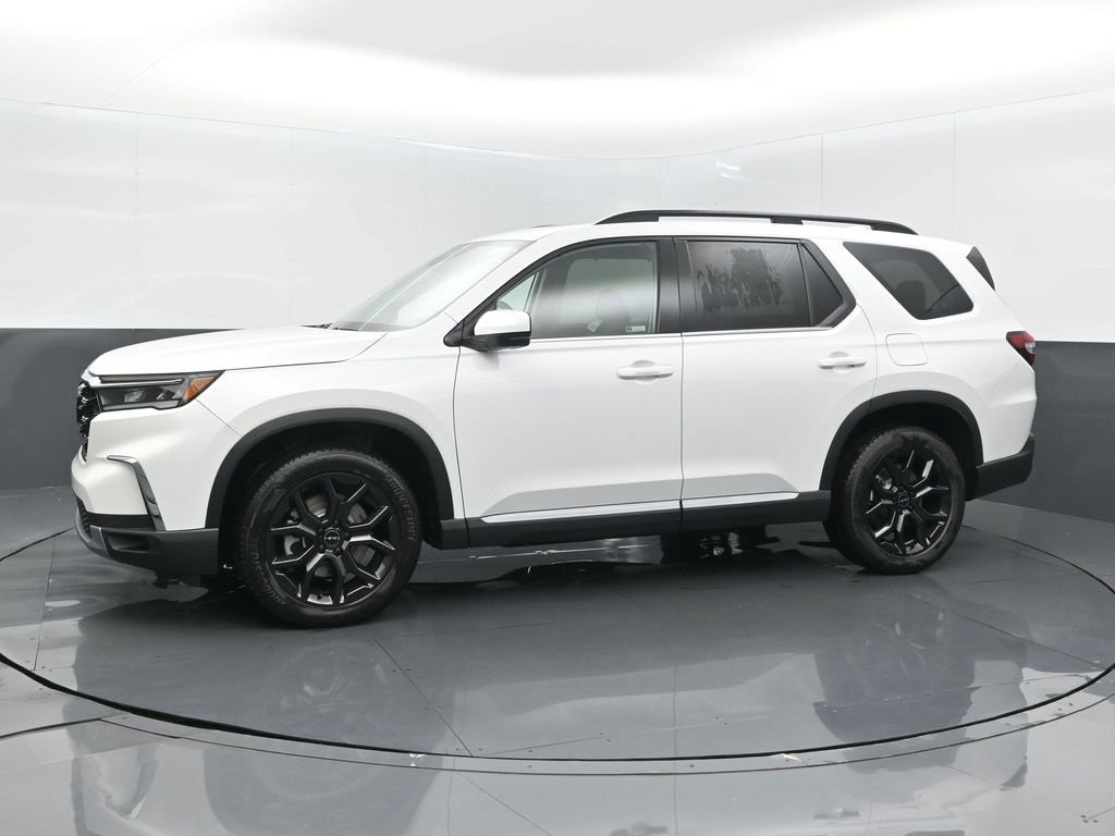 New 2025 Honda Pilot Touring image 10