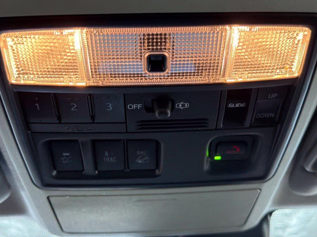 Used 2024 Toyota 4Runner Limited AWD/4WD image 18